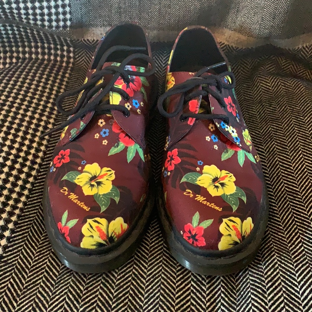 Size 8 Hawaiian Print Doc Martens